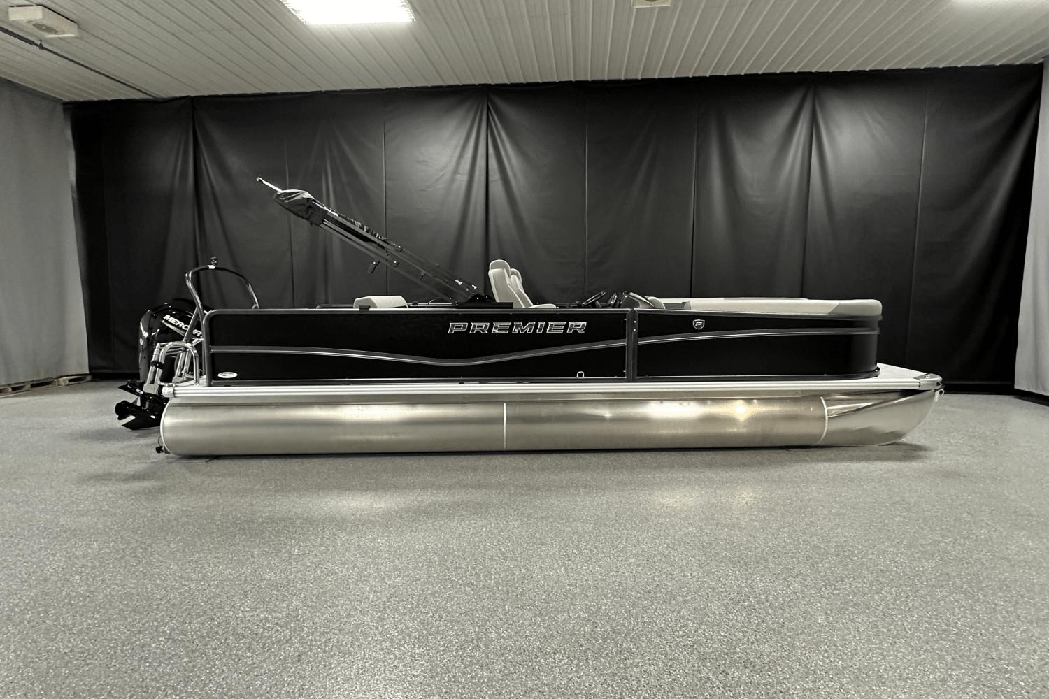 2025 Premier 220 Sunscape