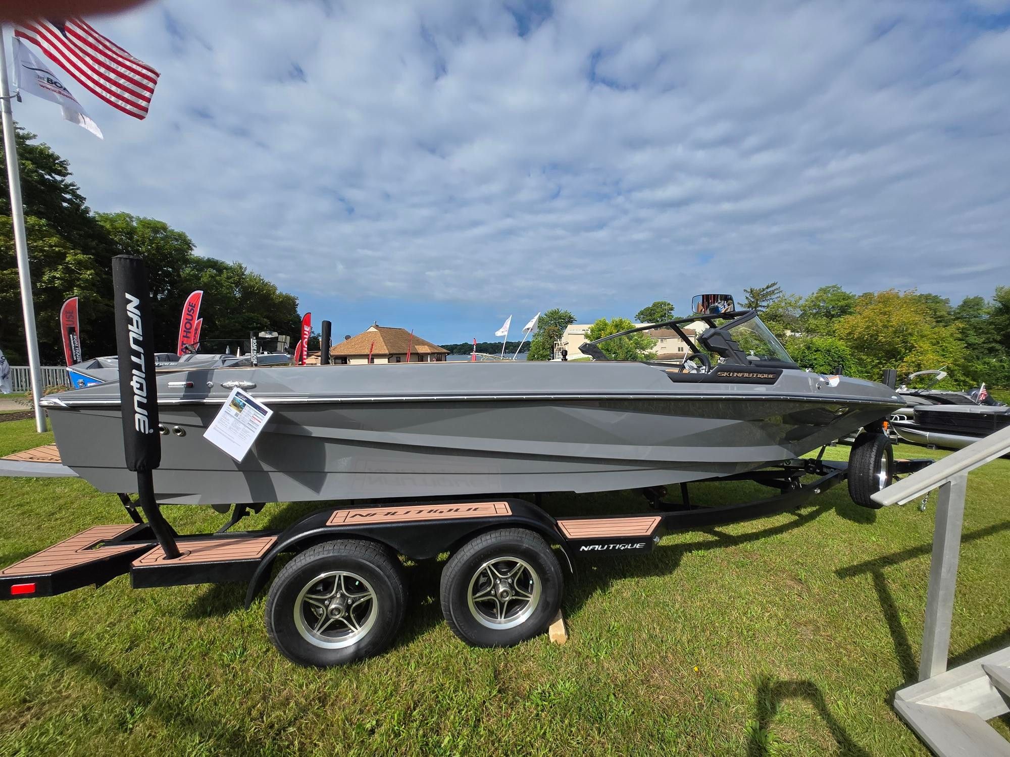 2022 Nautique Ski Closed Bow