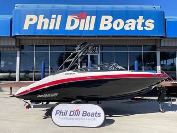 2025 Yamaha Boats AR195