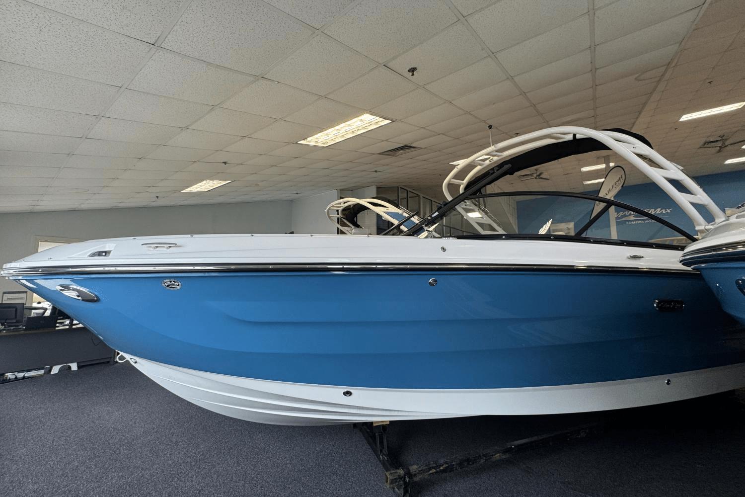 2025 Sea Ray SDX 250