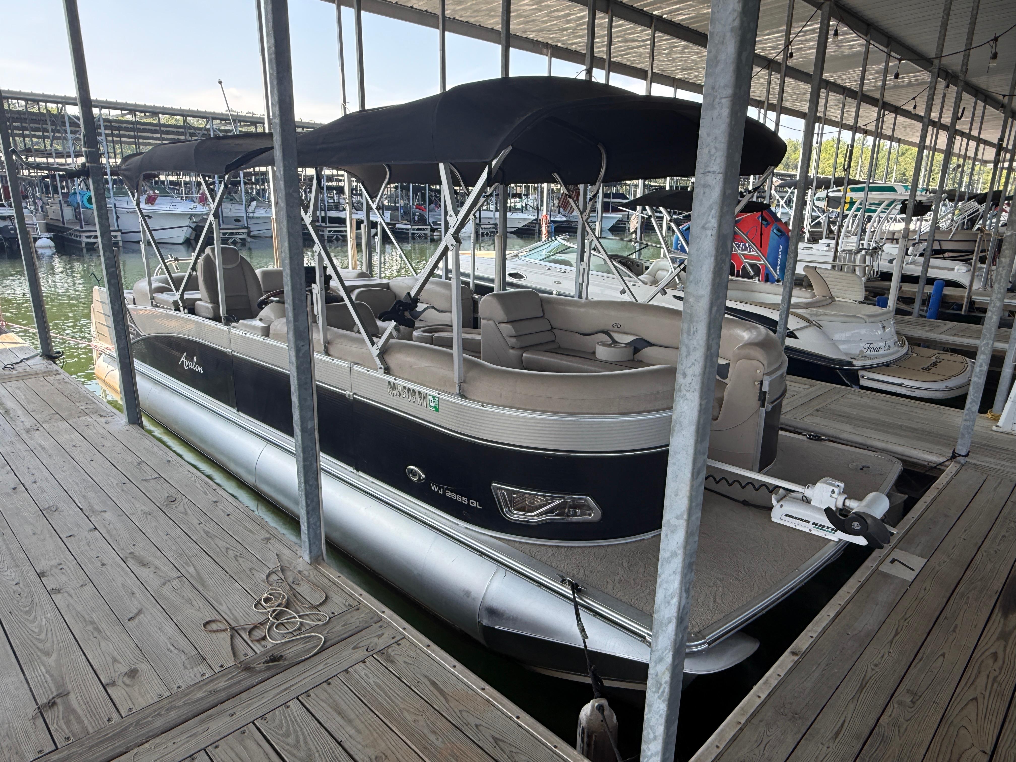 2013 Avalon 265 Windjammer