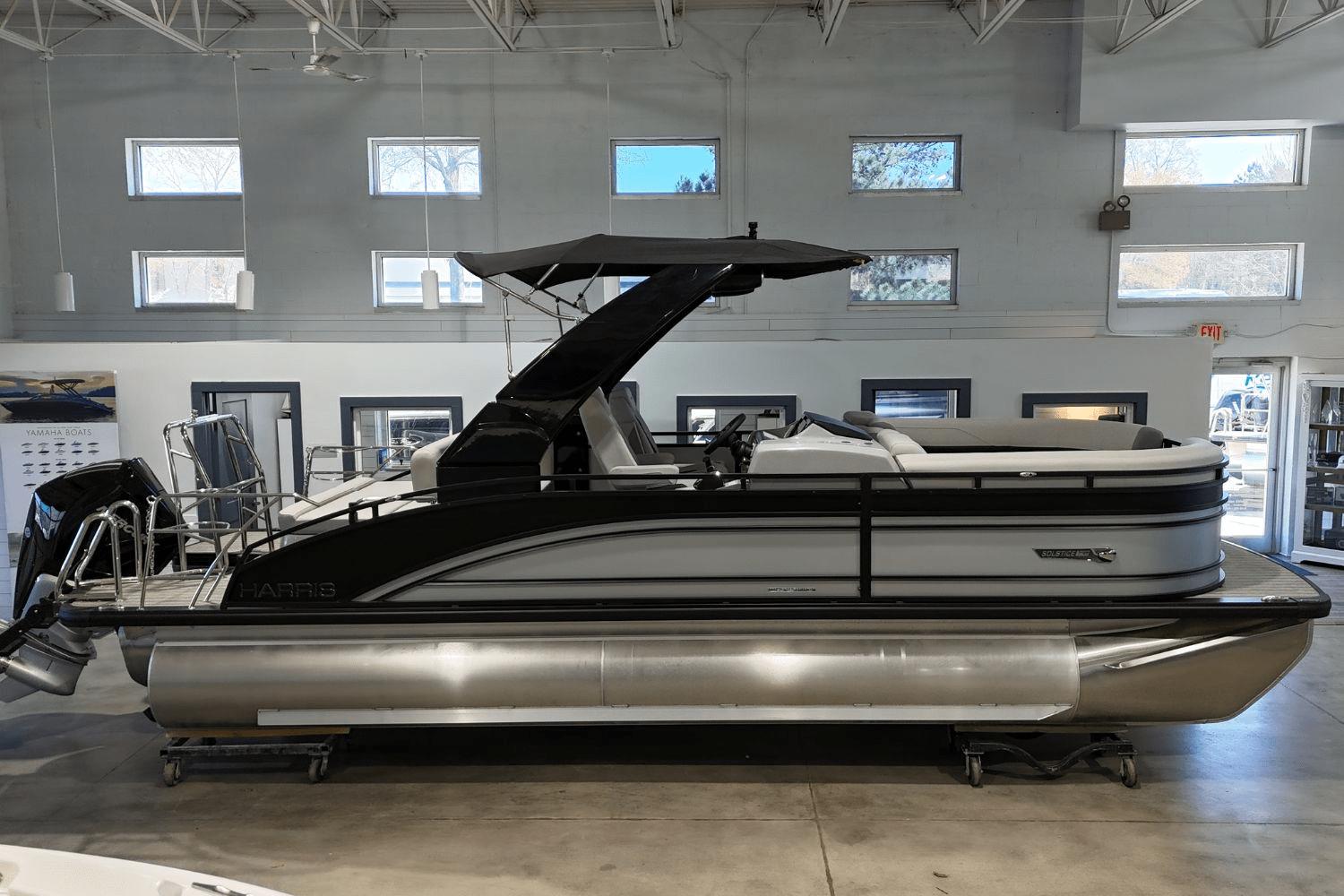 2025 Harris 230 Solstice