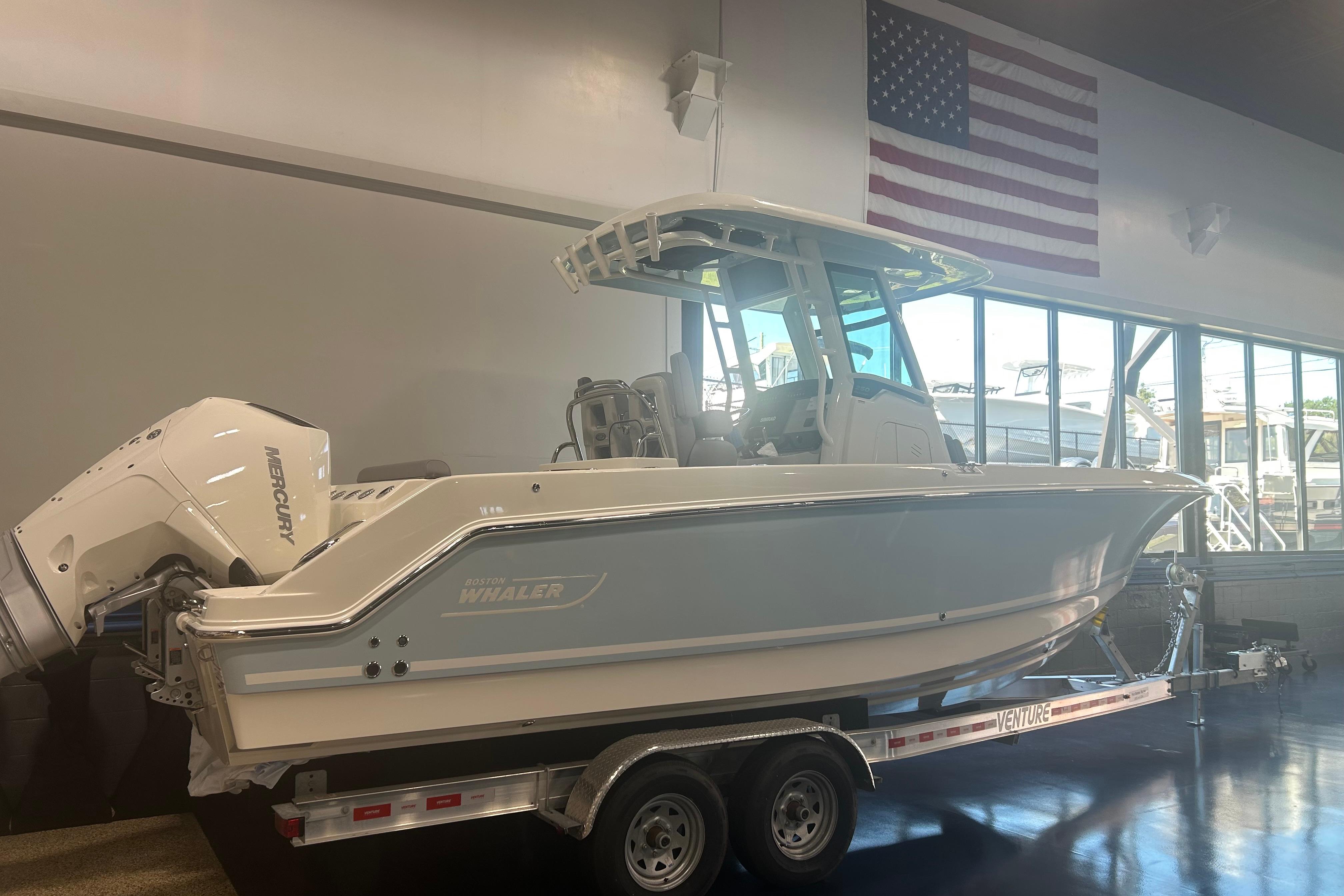 2025 Boston Whaler 250 Outrage