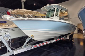 2026 Boston Whaler 250 Outrage