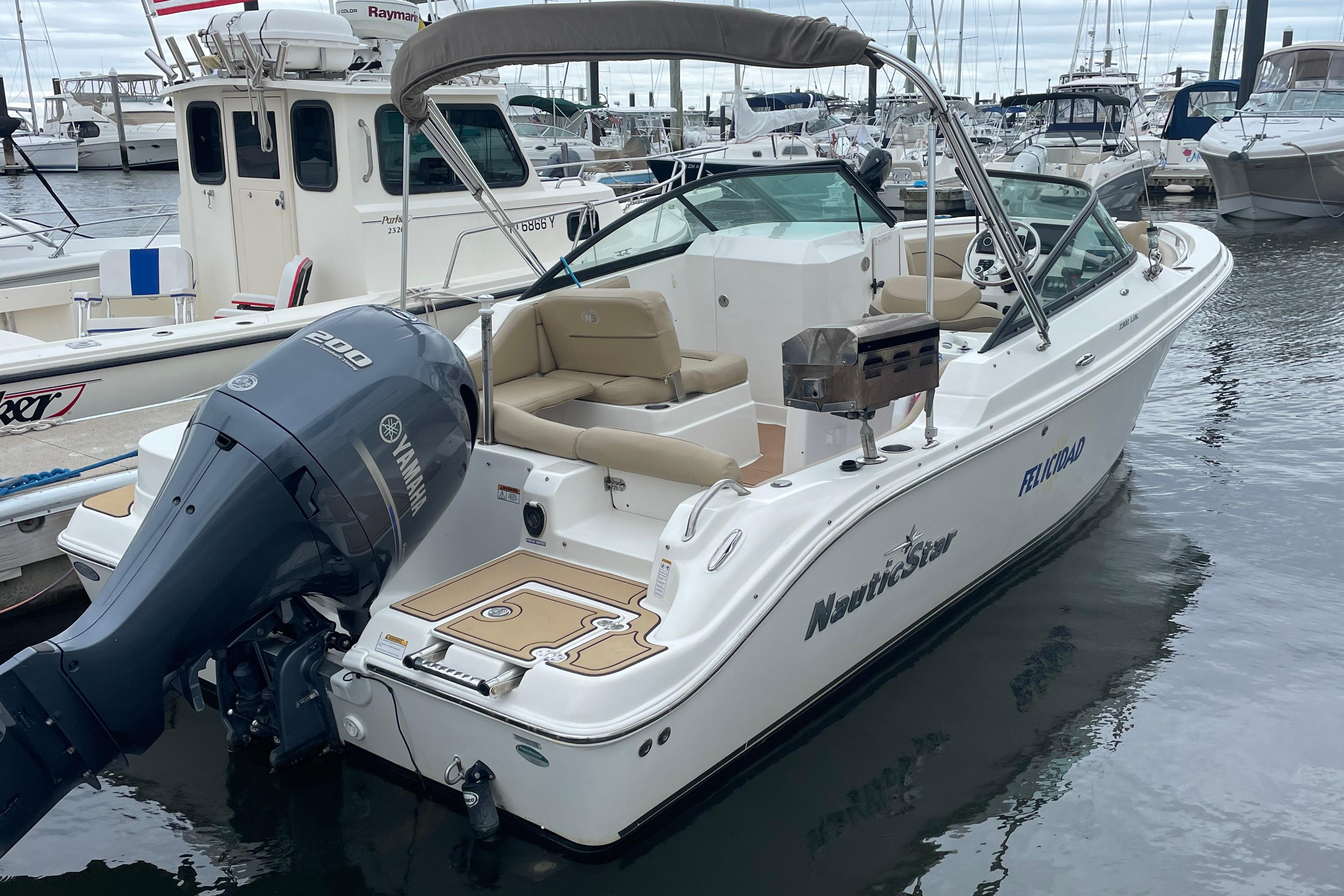 2020 NauticStar 2302 Legacy Dual Console
