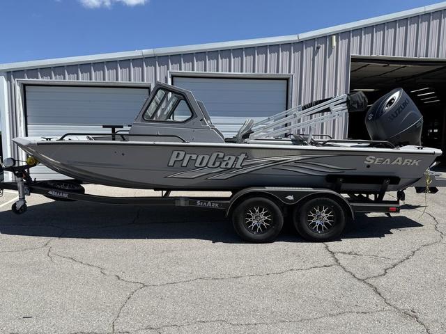 2025 SeaArk Pro Cat 200