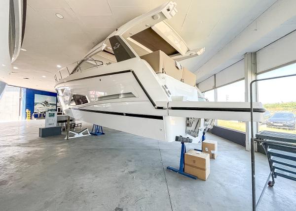 2023 Sealine S430