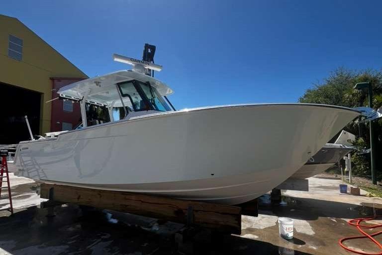 2024 Bertram 28 CC