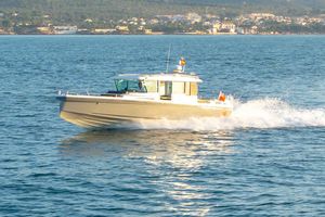 Axopar 37 XC CROSS CABIN Axopar 37 XC CROSS CABIN