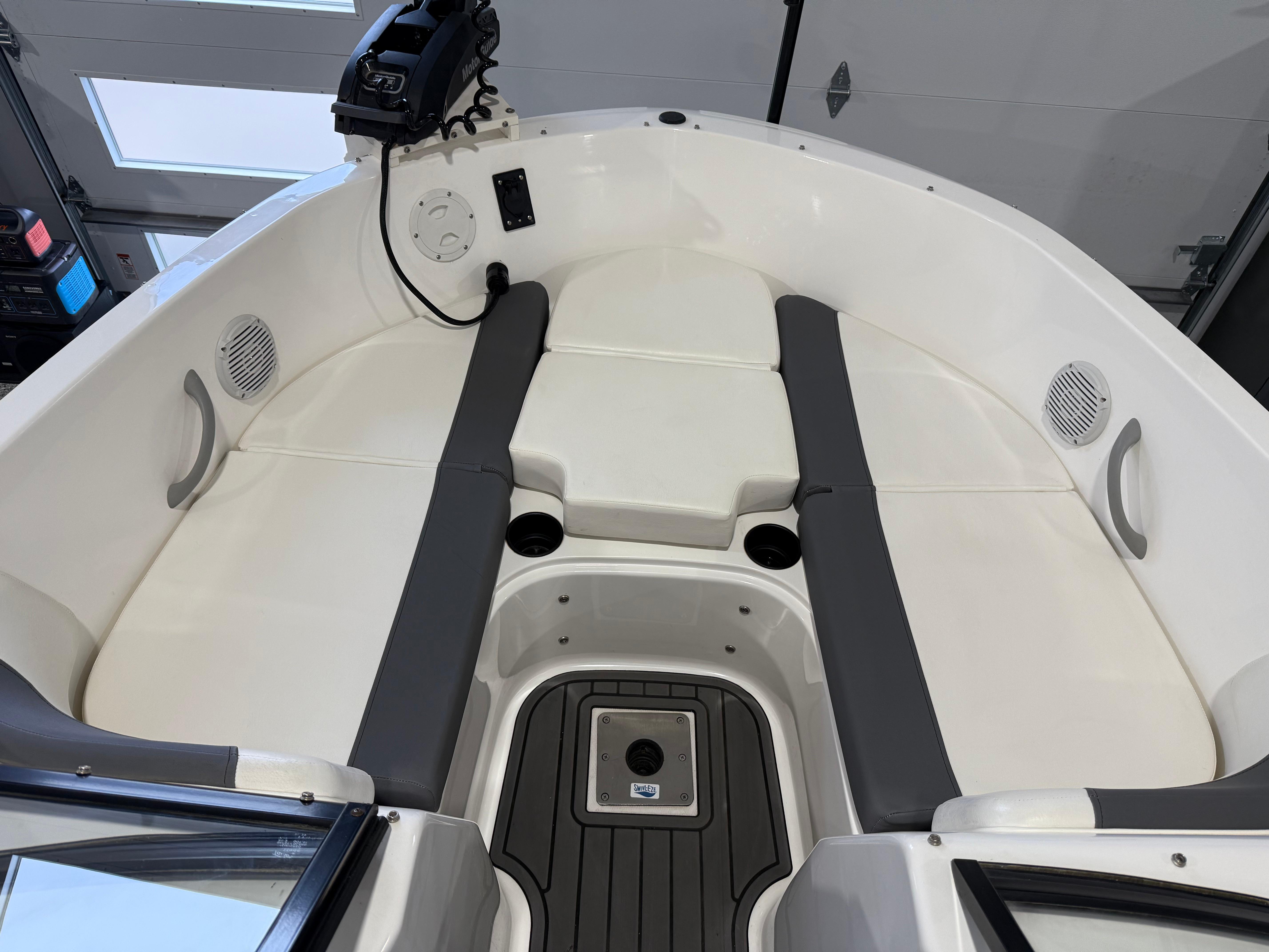 2021 Bayliner ELEMENT E21 Fish