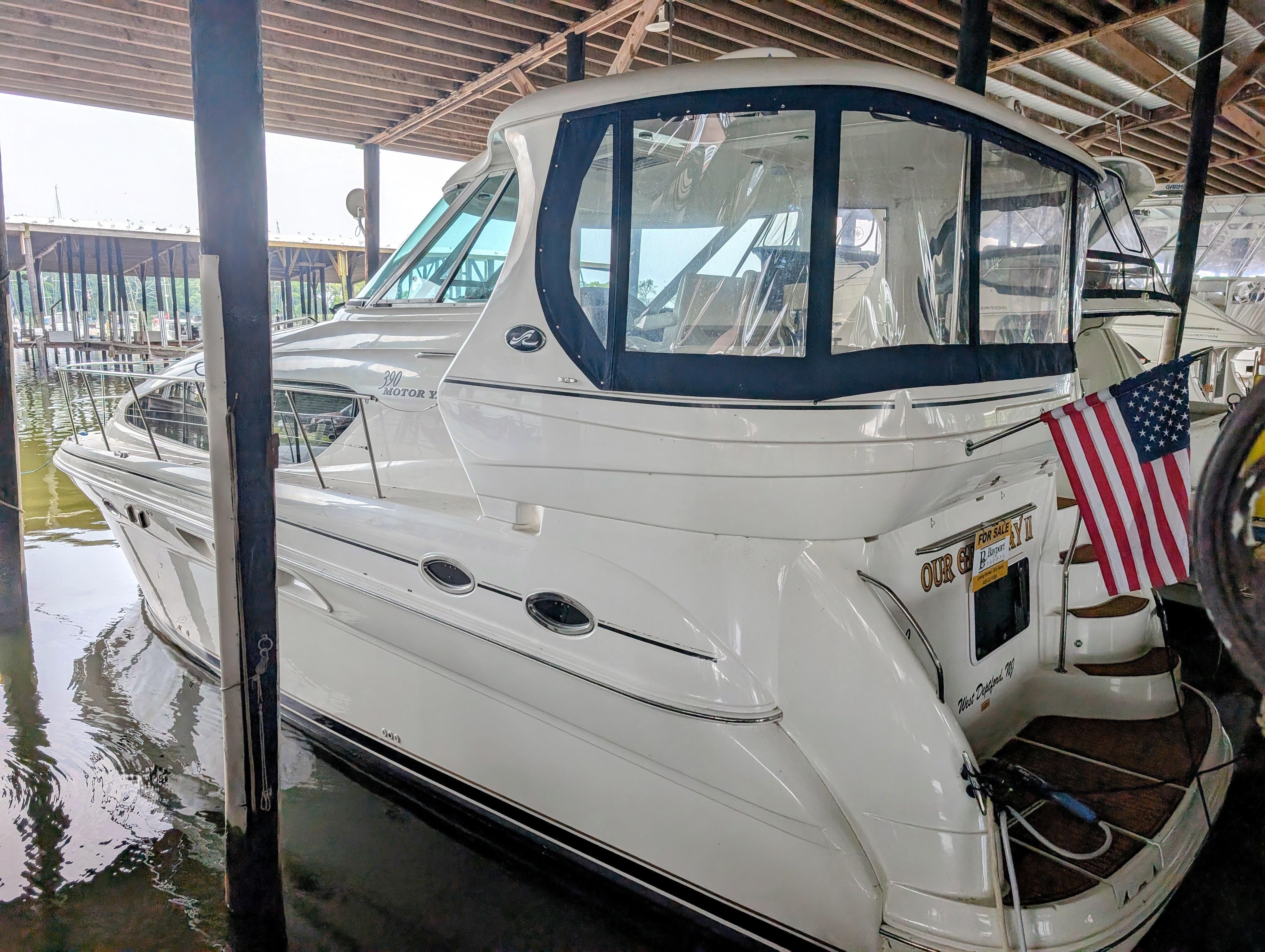 2004 Sea Ray 390 Motor Yacht