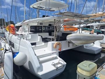 2022 Lagoon 46