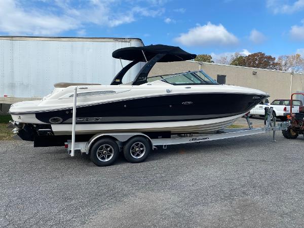 2013 Sea Ray 270 SLX
