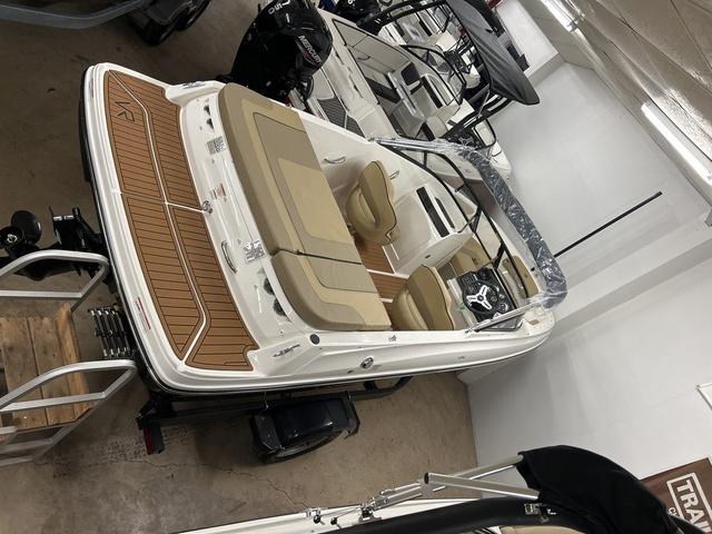 2024 Bayliner VR4 Bowrider I/O