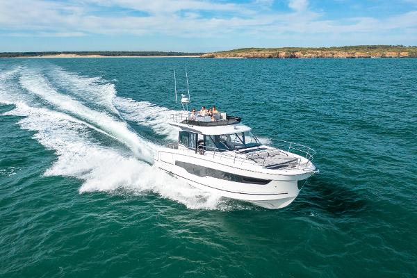 2026 Jeanneau NC Weekender 1295 Fly