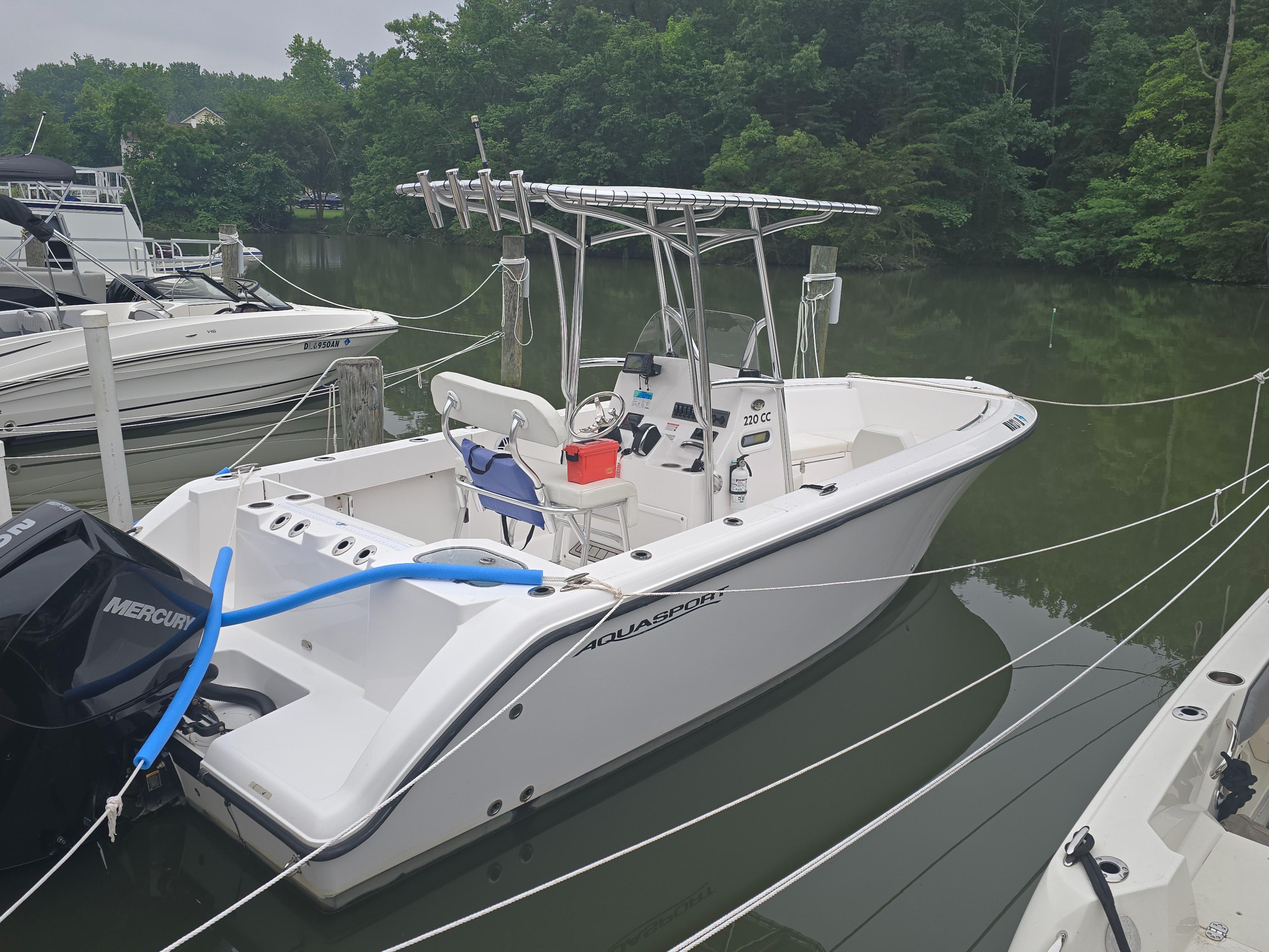 2024 Aquasport 2200 Center Console