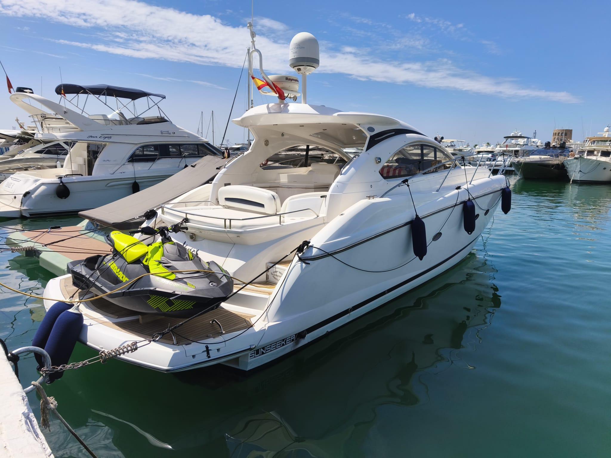2006 Sunseeker Portofino 47