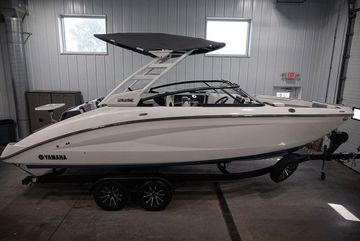 2023 Yamaha Boats 252SE