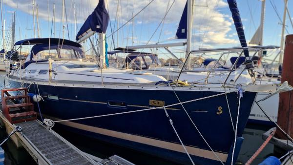 2005 Beneteau Oceanis Clipper 373