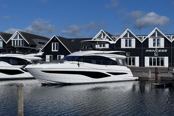 2024 Princess F65