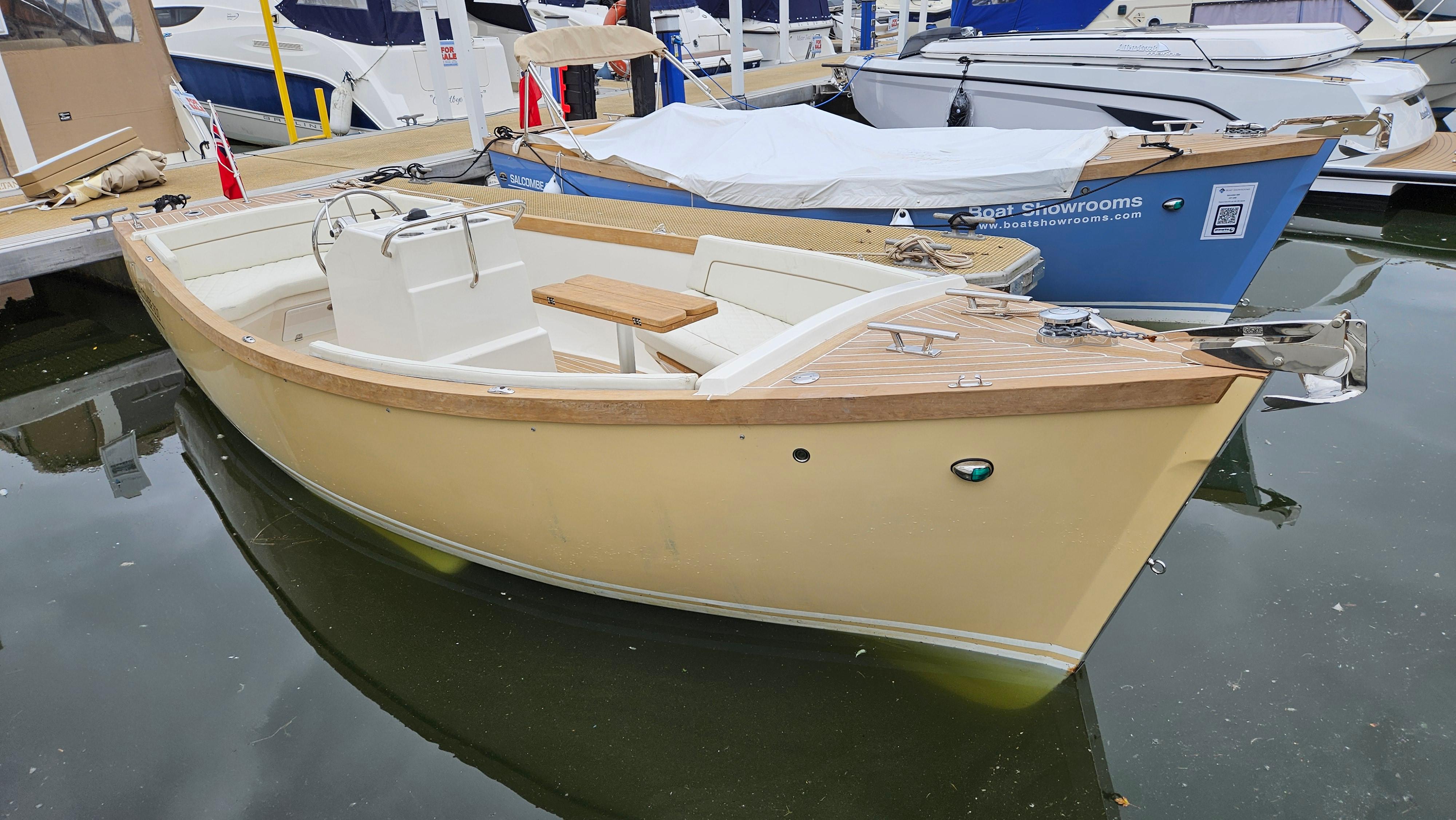2024 Salcombe 600