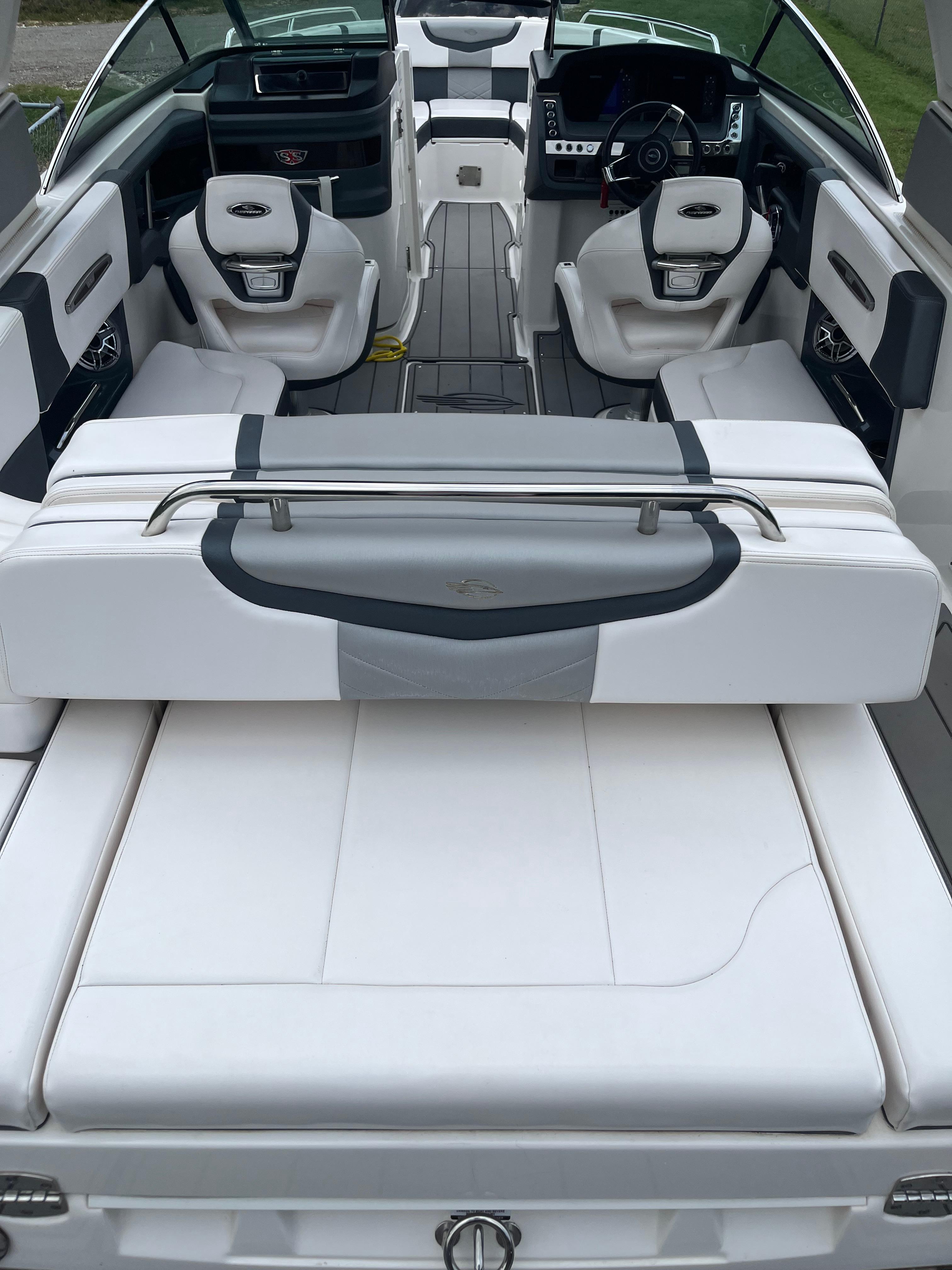 2021 Chaparral 267 SSX