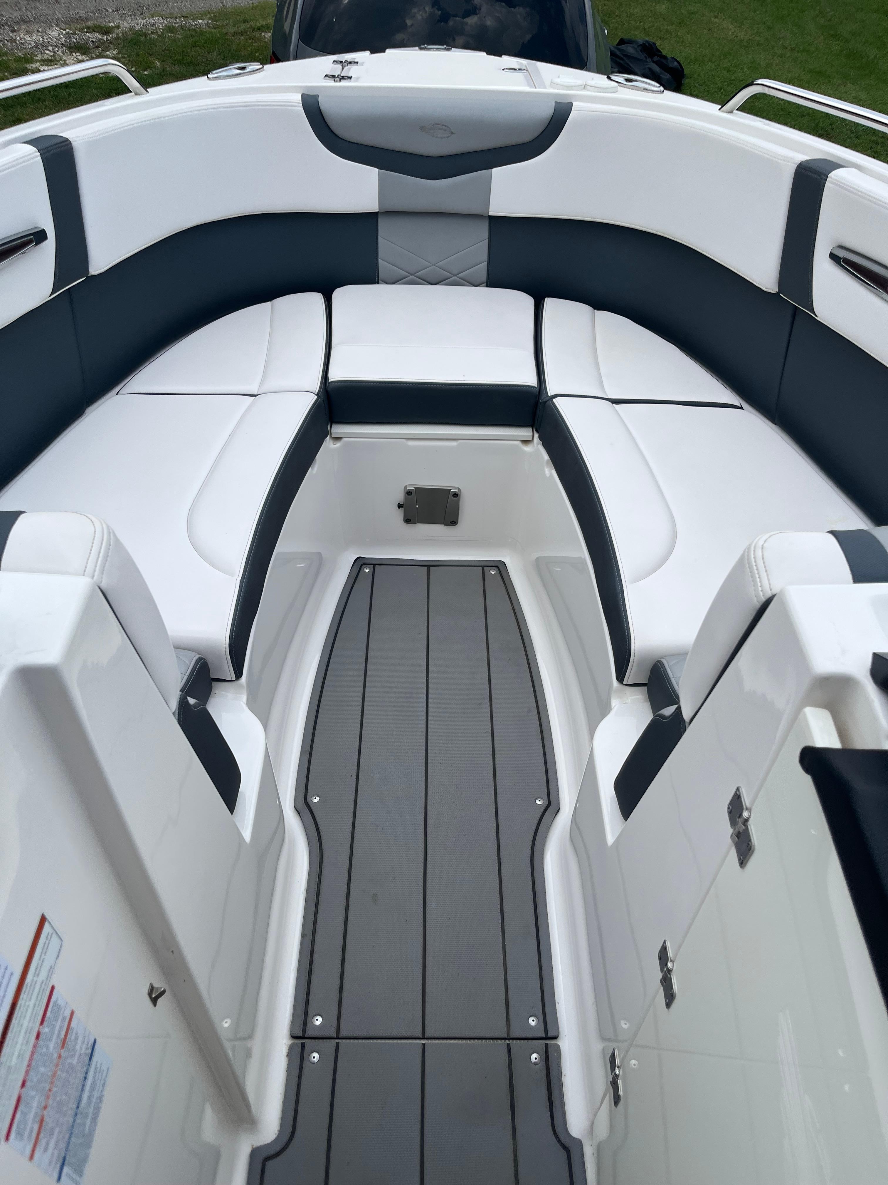 2021 Chaparral 267 SSX