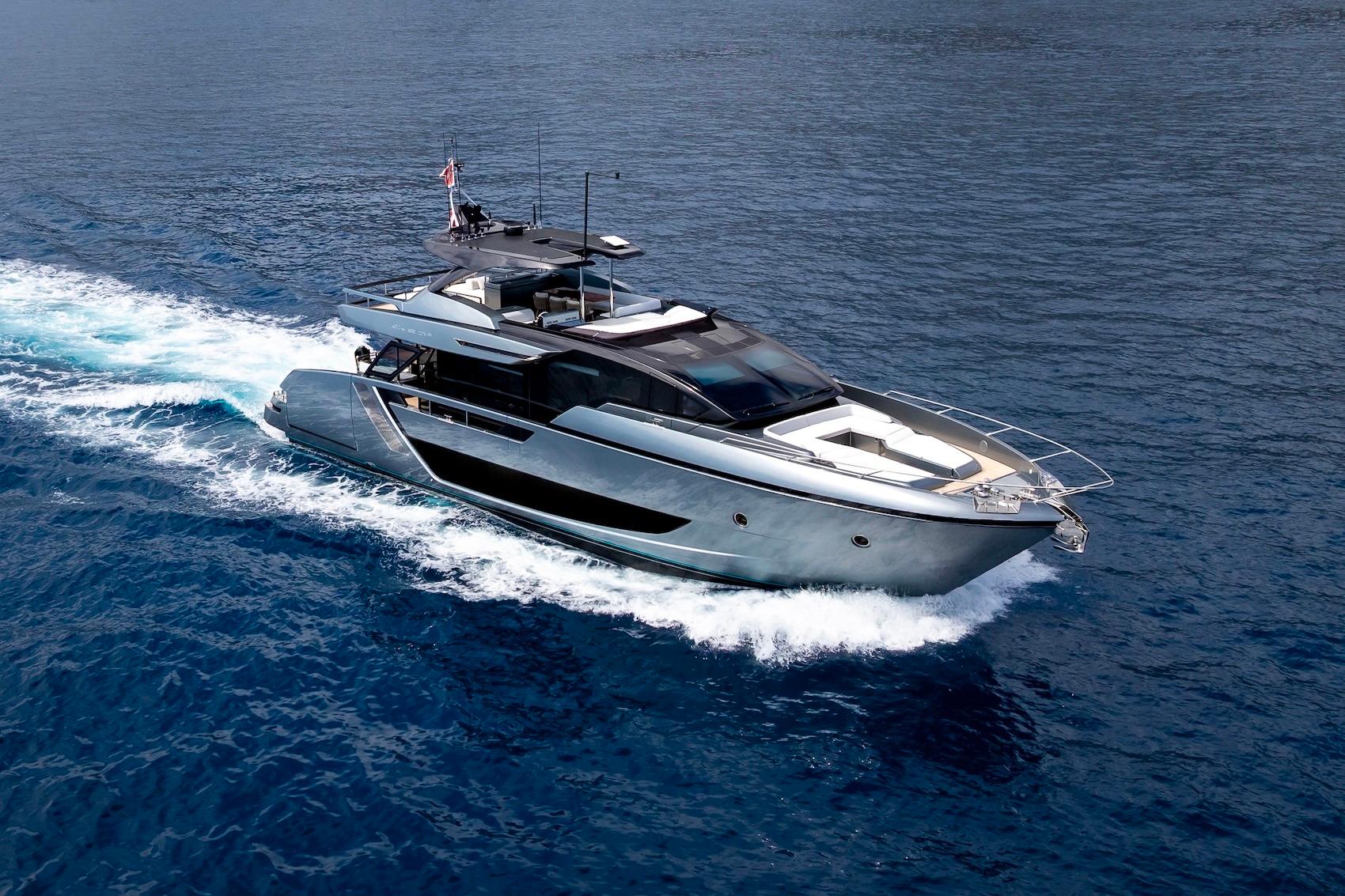 2025 Riva 82' Diva