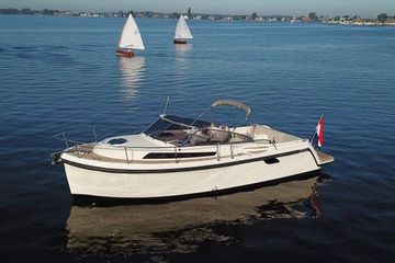 2025 Interboat Intender 950 Cabin