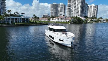 2022 Azimut Magellano 66