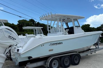 2026 Everglades 335 Center Console