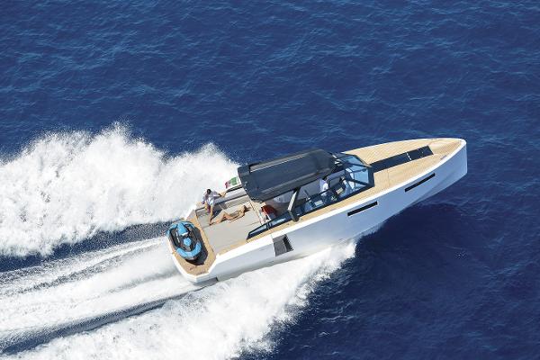 2024 Evo Yachts R4