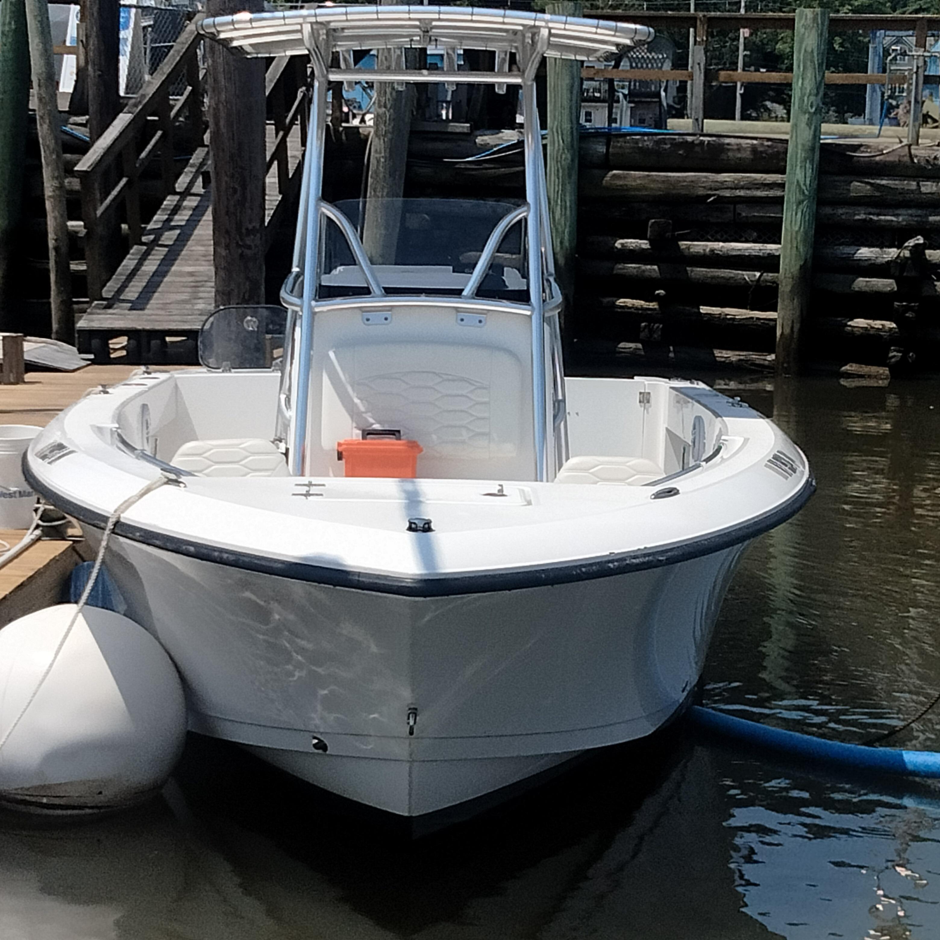 2024 Aquasport 2200 Center Console