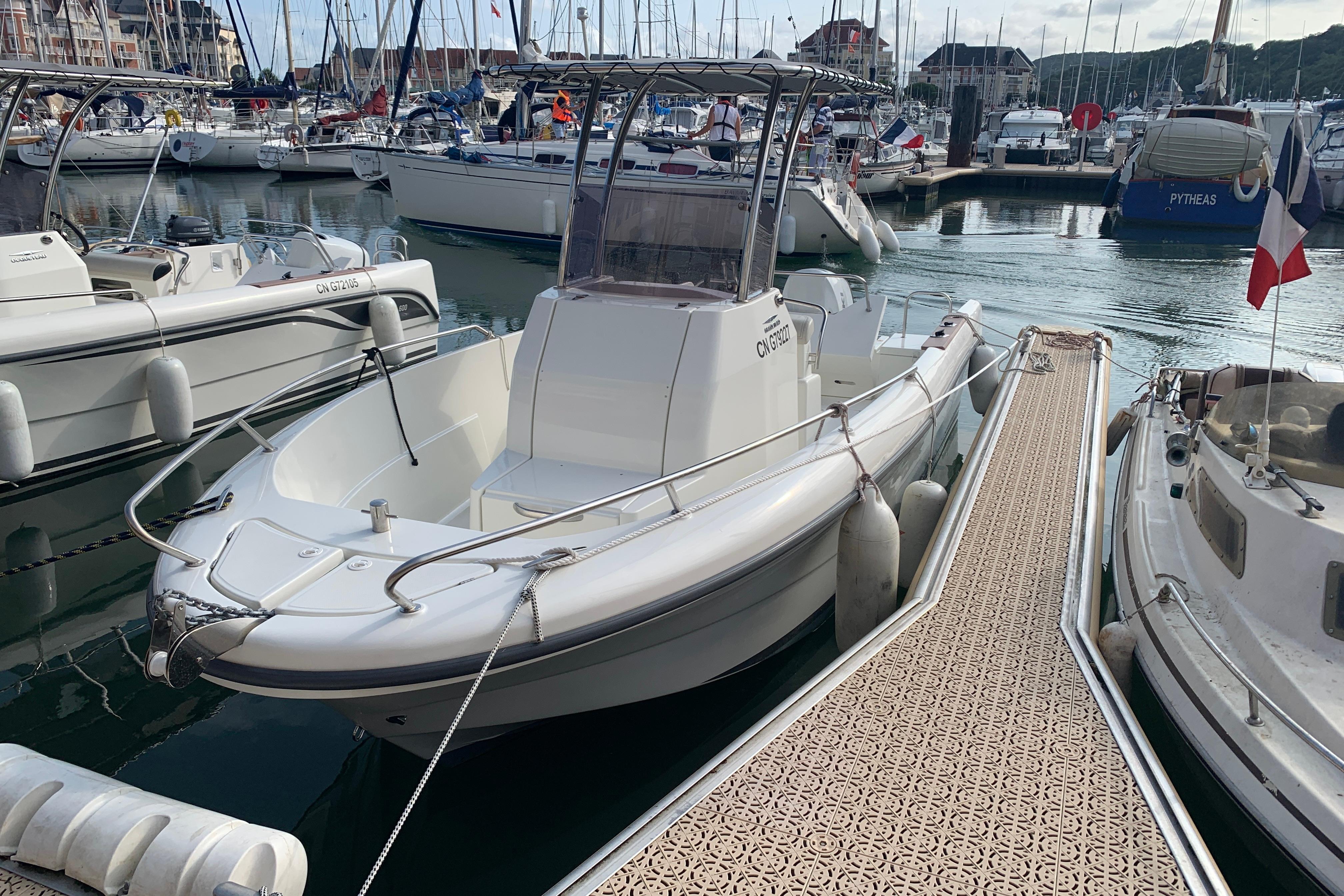 2024 Ocqueteau Ostrea 600 T Top