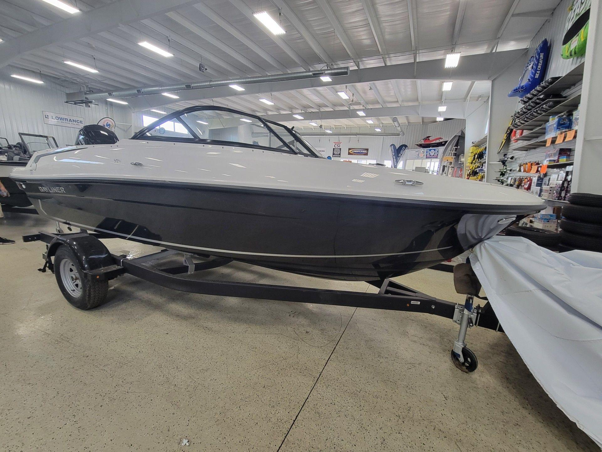 2024 Bayliner VR4 OB
