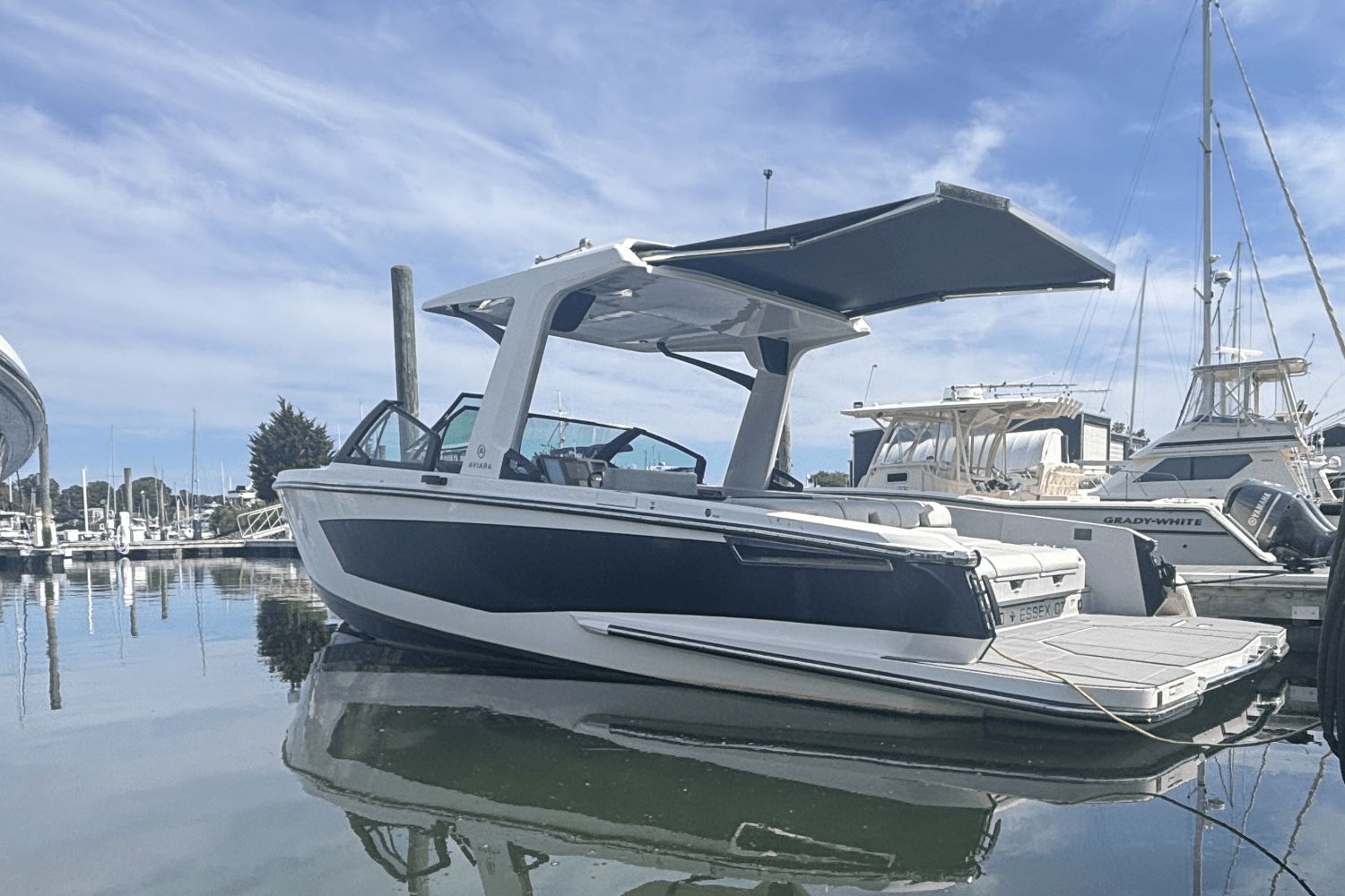2022 Aviara AV 32