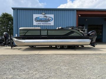 2025 Godfrey Sweetwater 2286 SFLC 27" iMPACT Center Tube Package