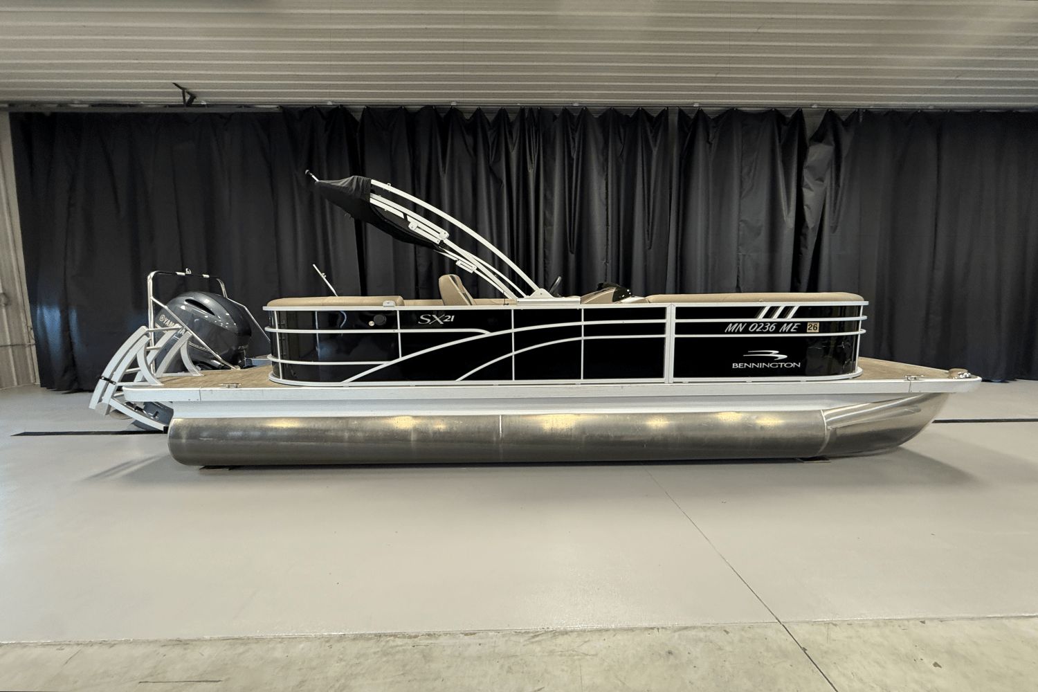 2021 Bennington sx21