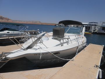 2000 Maxum 2800SCR