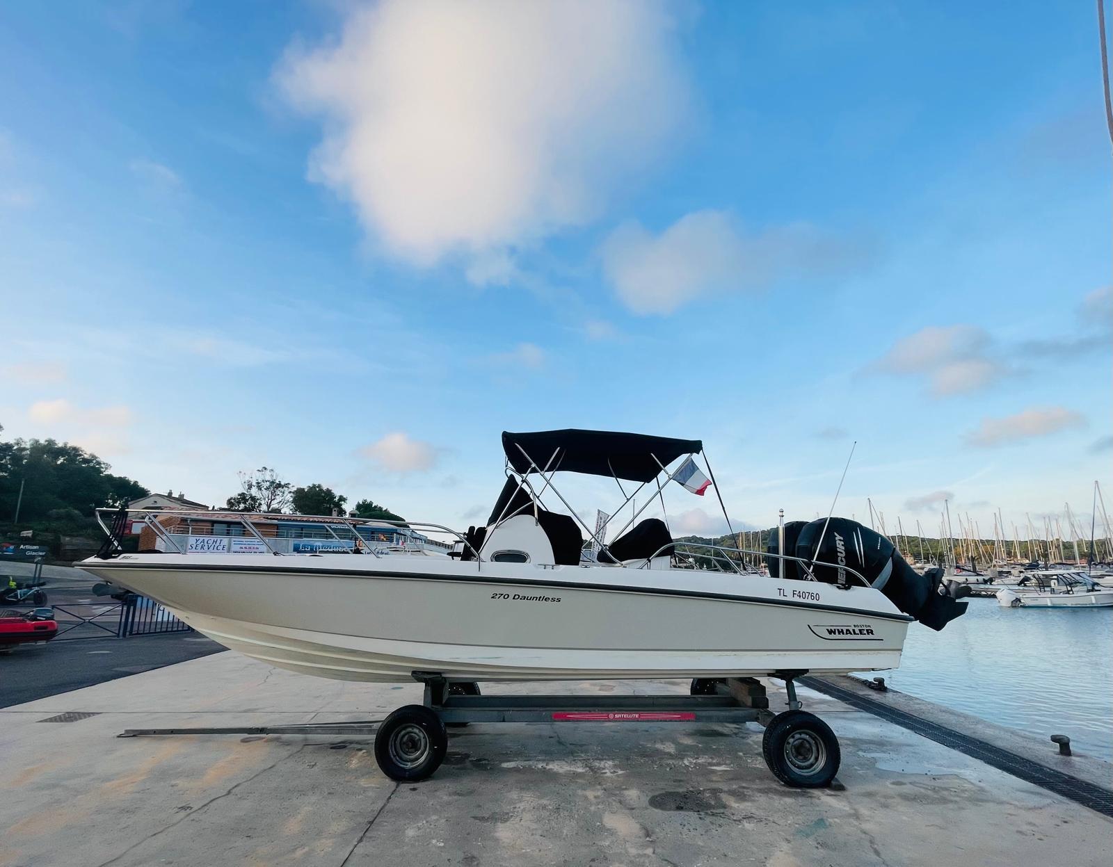 Boston Whaler 270 Dauntless