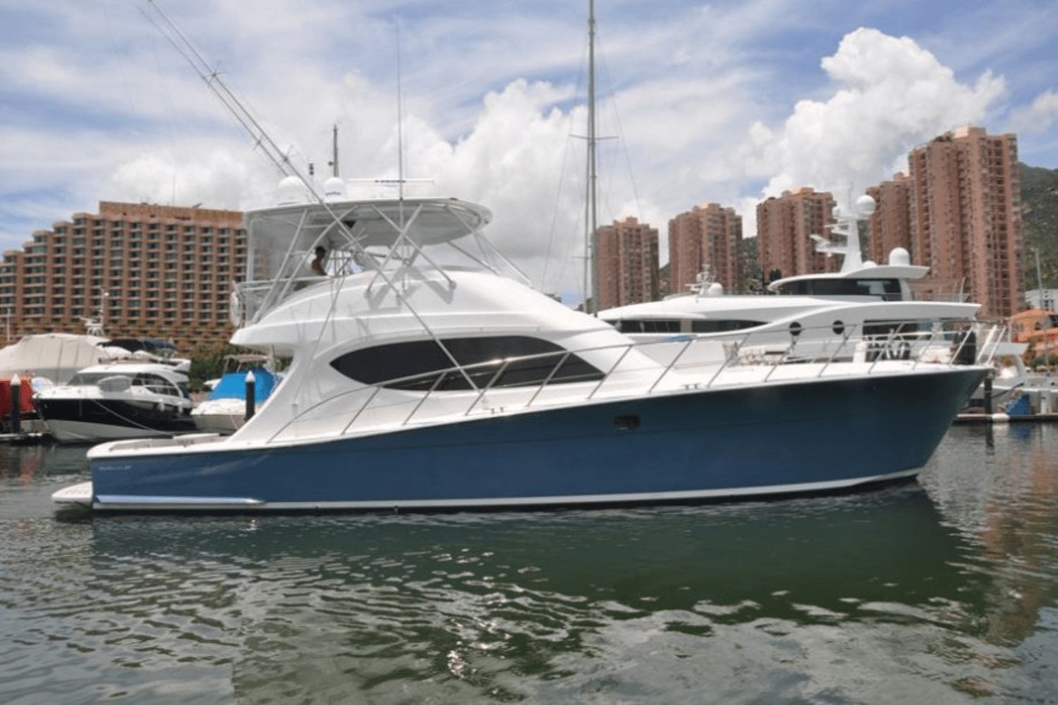 2015 Hatteras GT63