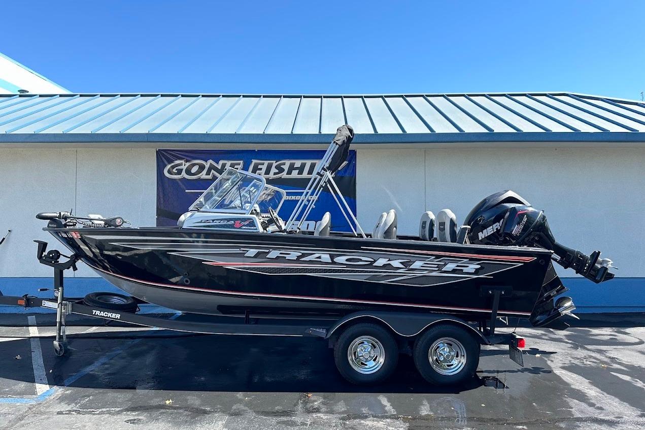2018 Tracker Targa V-19 Combo