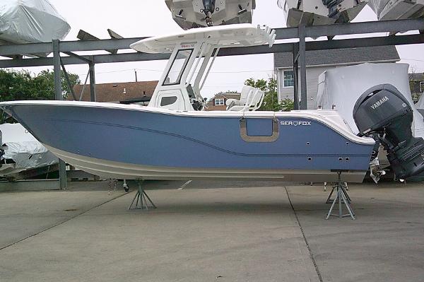 2025 Sea Fox 268 Commander