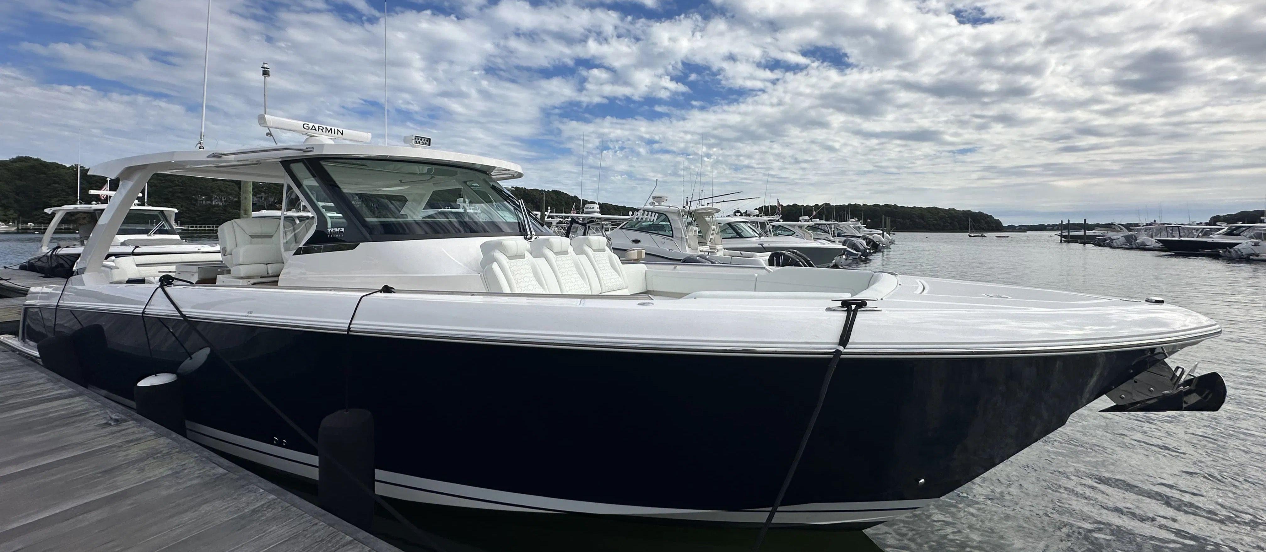 Tiara Yachts 43 LS 2024 TIARA YACHTS 43 LS - Image 1