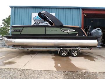 2025 Godfrey AquaPatio 235 SBW iMPACT Package (29 in. Center Tube)