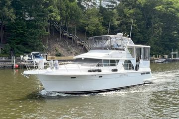 1997 Carver 445 Aft Cabin Motor Yacht