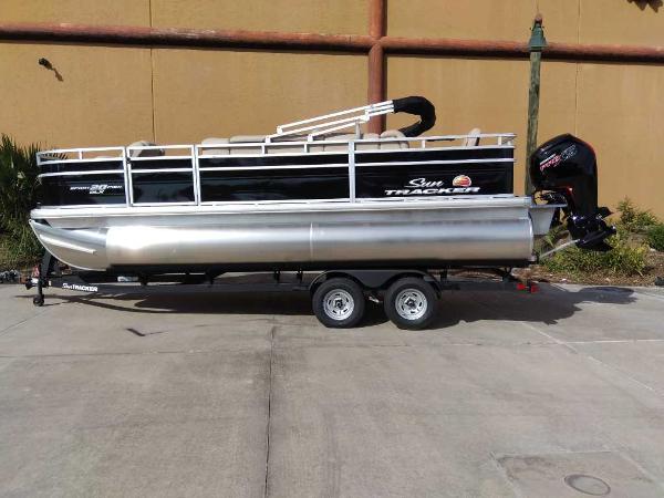 2025 Sun Tracker SportFish 20 DLX