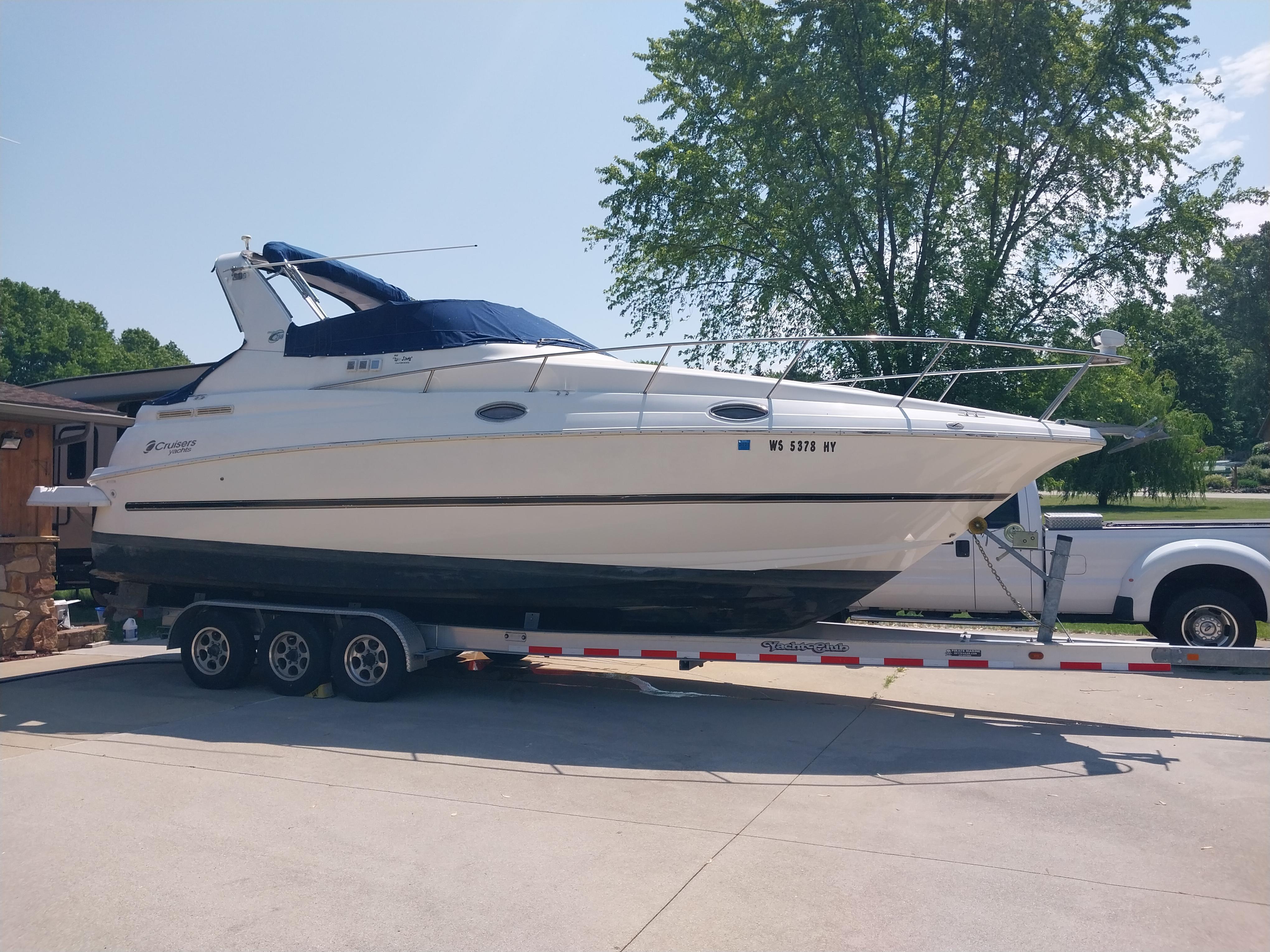 2004 Cruisers Yachts 280 CXi Express