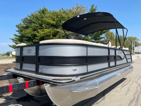 2025 Bentley Pontoons Legacy 223 QSB