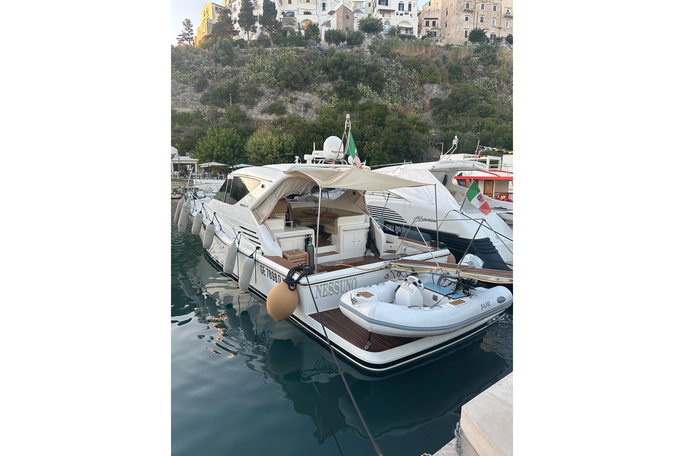 2005 Uniesse 48 Open